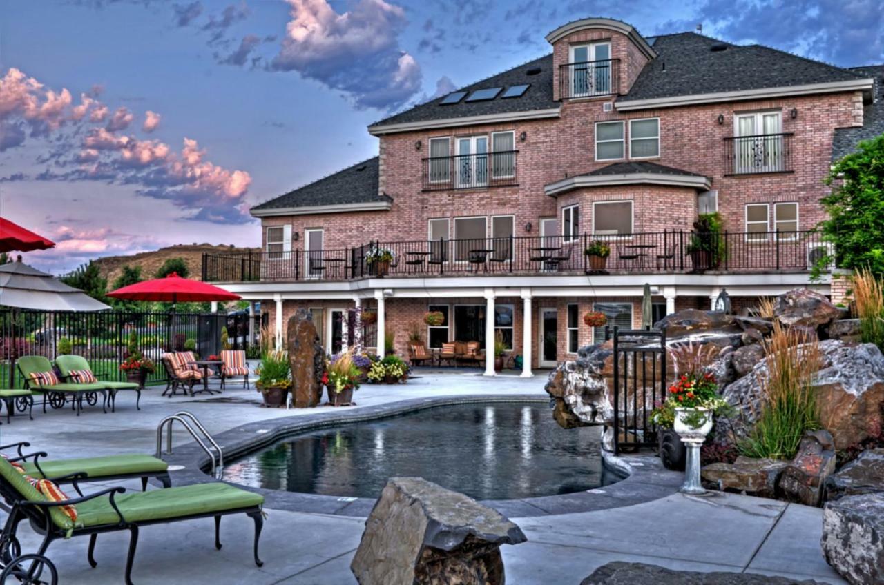 Bed and Breakfast Cameo Heights Mansion And The Vine Fine Dining Restaurant Touchet Exterior foto
